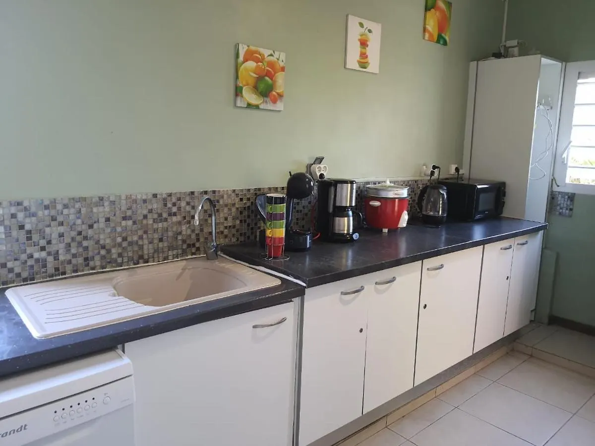 Holiday home Gites Espace Quietude Villa Les Orchidees Avec Wifi Petit-Bourg