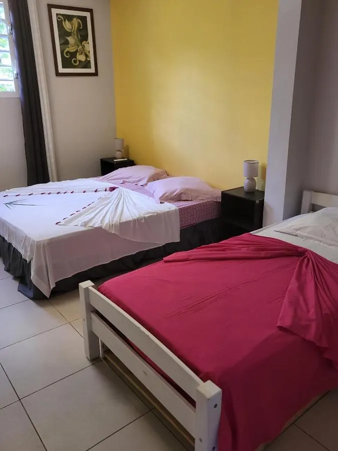 Gites Espace Quietude Villa Les Orchidees Avec Wifi Petit-Bourg 0*,  Guadeloupe